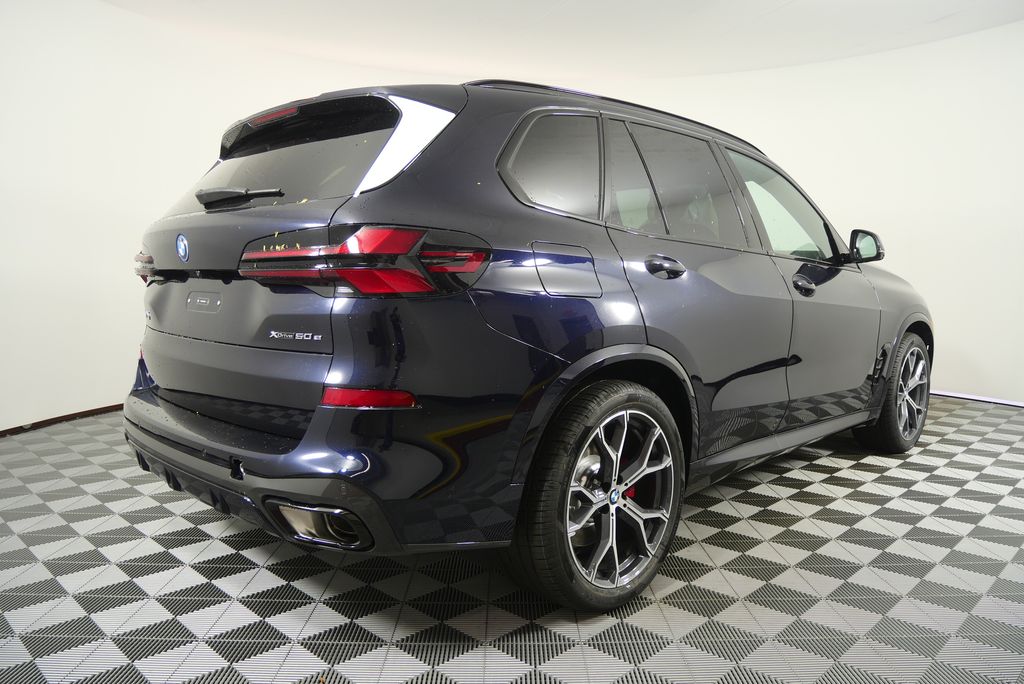 Thumbnail: 2026 BMW X5 - 3