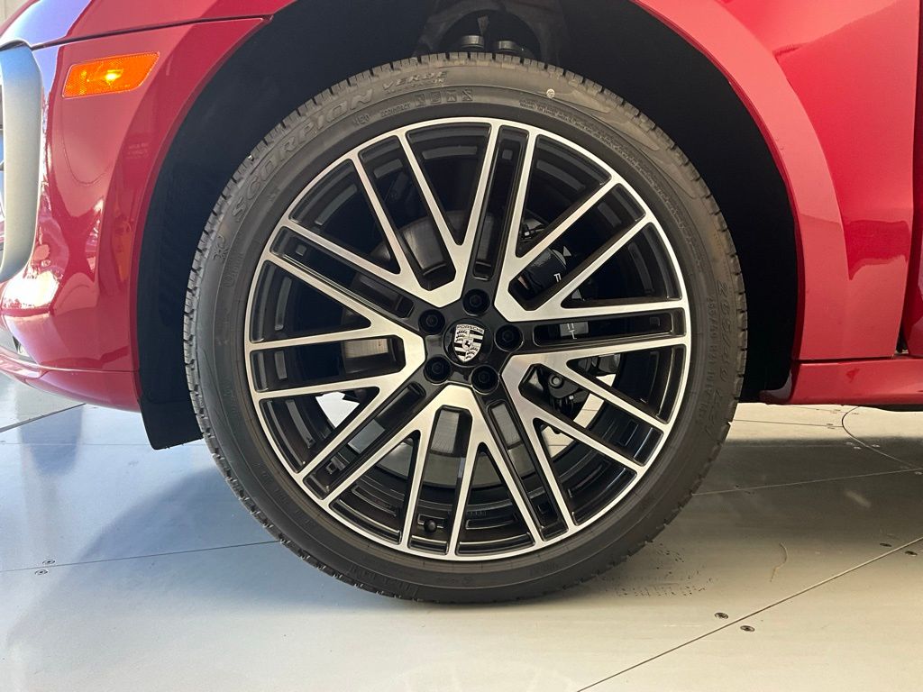 2024 Porsche Macan S 26