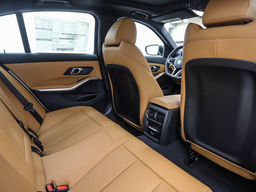 Thumbnail: 2025 BMW 3 Series - 25