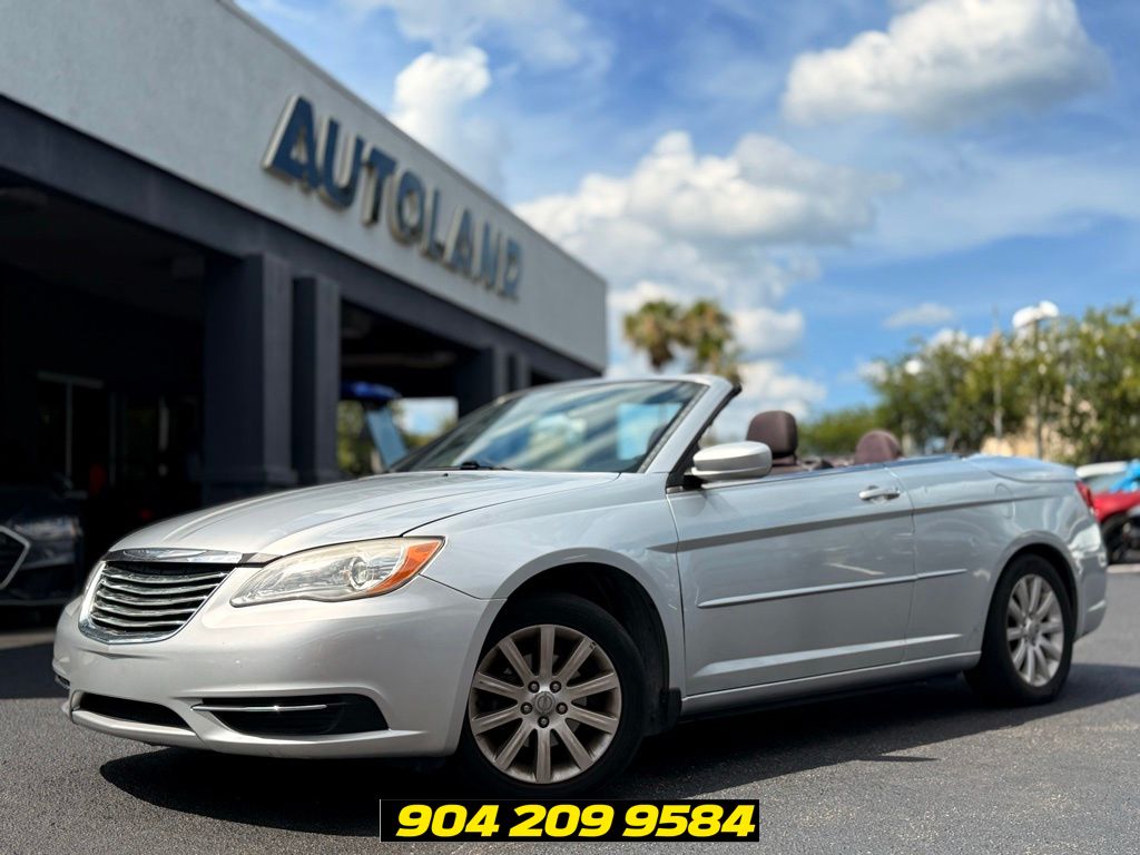 Bright Silver Metallic Clearcoat 2012 Chrysler 200 Touring Convertible FWD Convertible Front-Wheel Drive 6-Speed Automatic