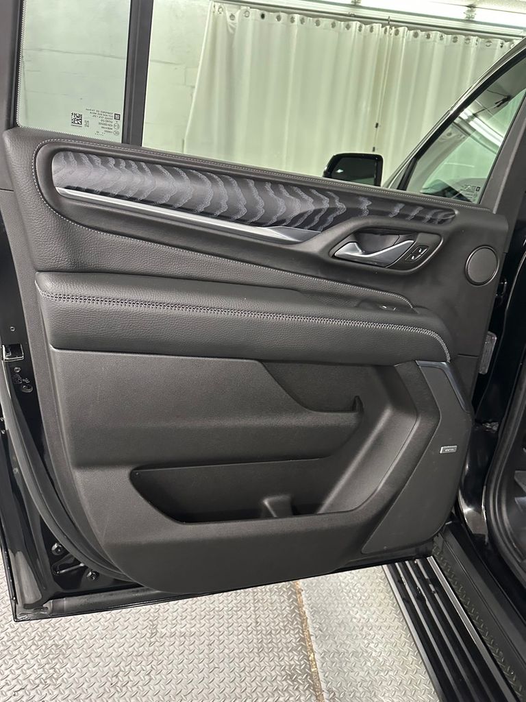 used 2022 GMC Yukon XL car, priced at $57,985