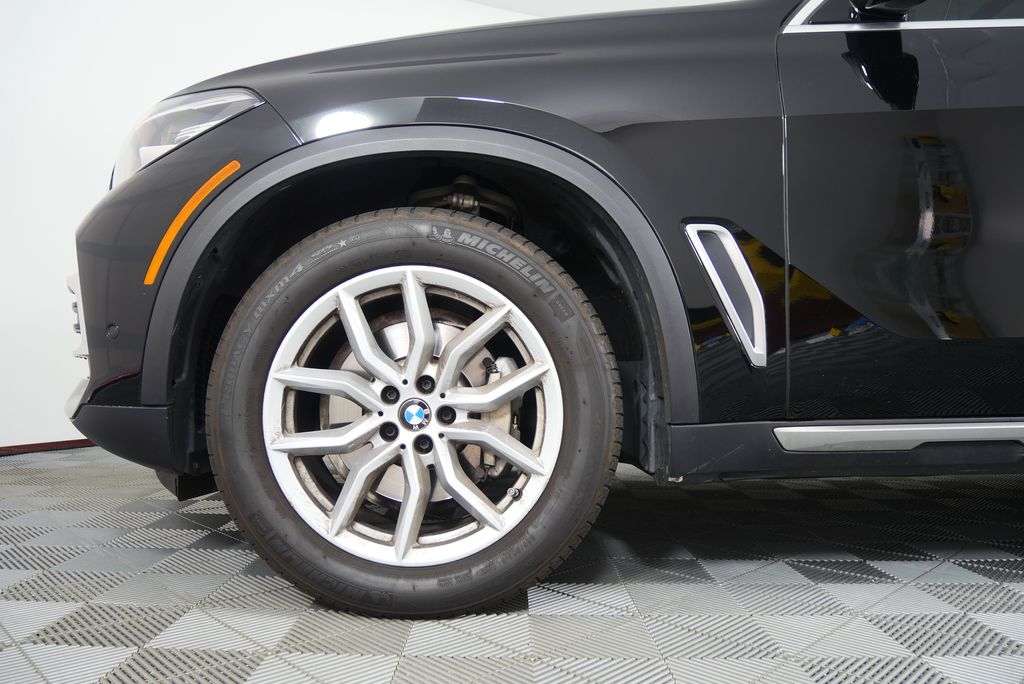 Thumbnail: 2023 BMW X5 - 7