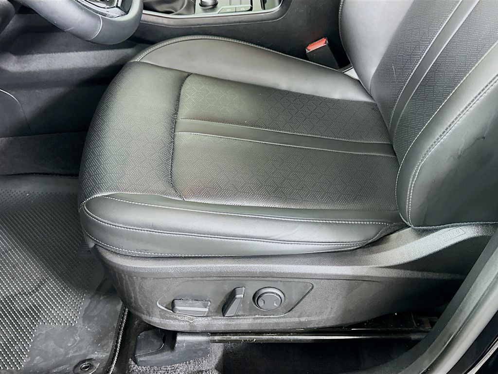 Thumbnail: 2023 Kia Sorento - 20