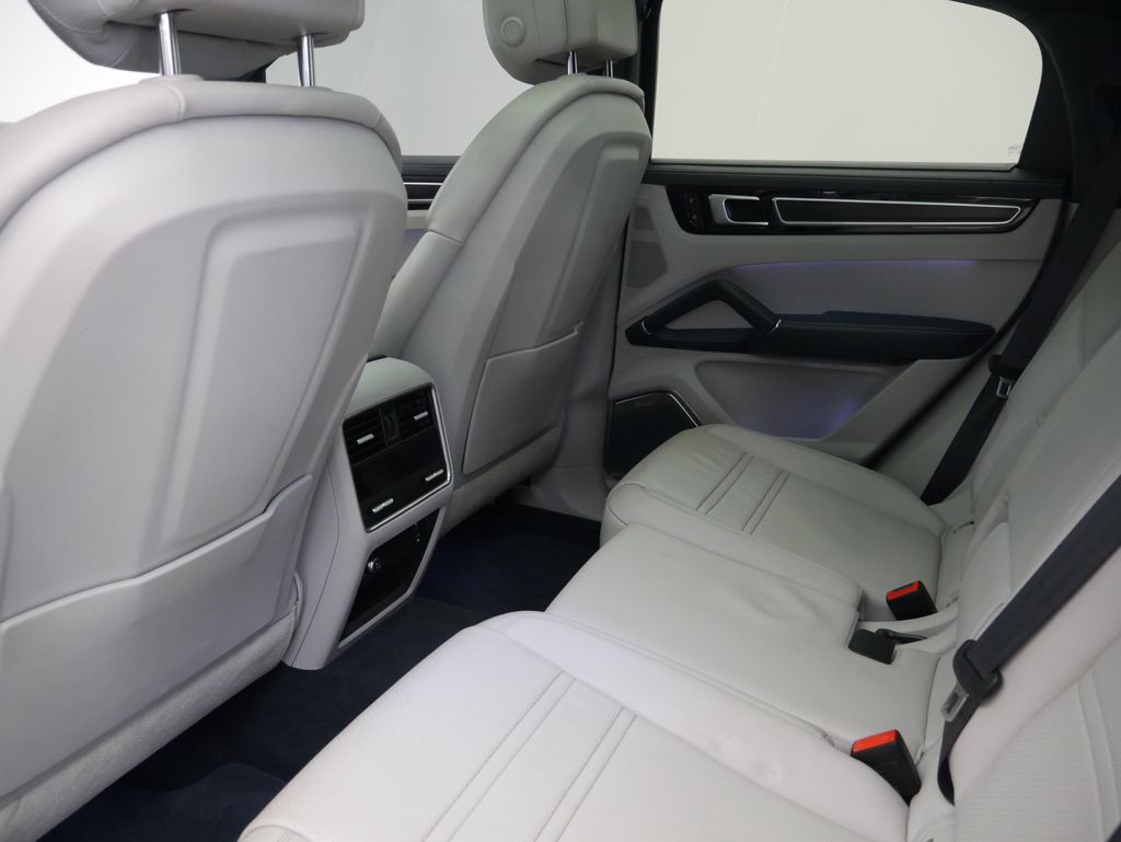 Thumbnail: 2023 Porsche  - 24