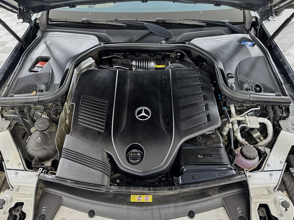 Thumbnail: 2022 Mercedes-Benz E-Class - 28