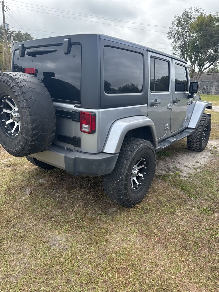 2016 Jeep Wrangler Unlimited Sahara 4