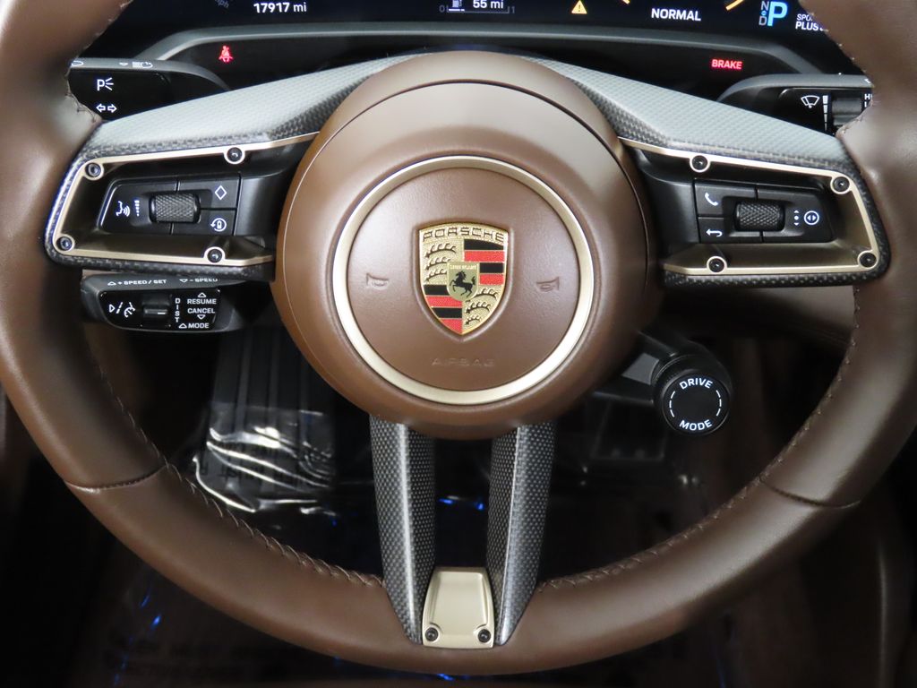 Thumbnail: 2021 Porsche Taycan - 18