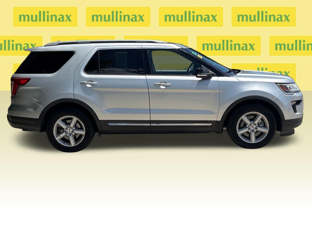 Used 2018 Silver Ford XLT image 2