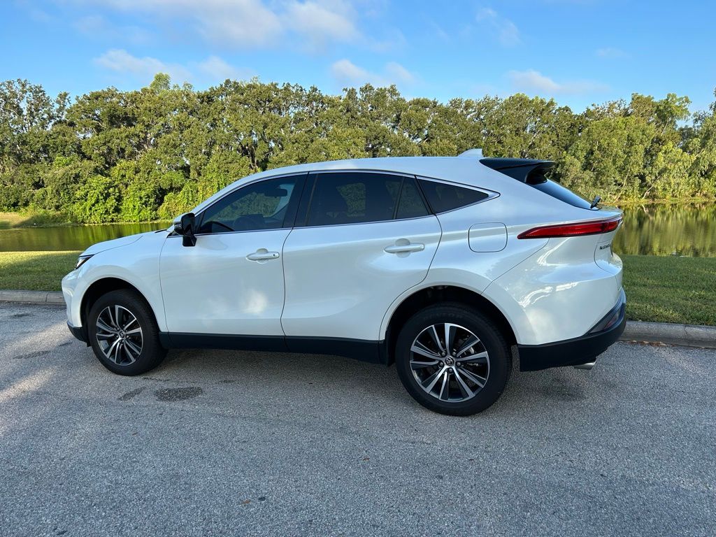 Thumbnail: 2024 Toyota Venza - 3