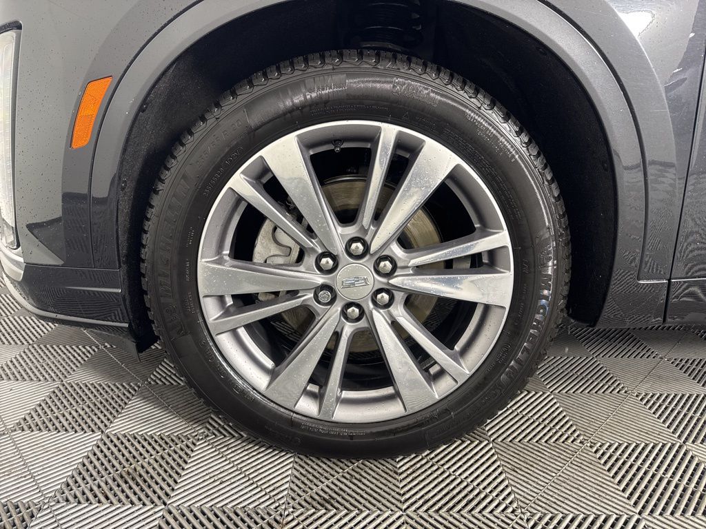 Thumbnail: 2020 Cadillac XT6 - 9