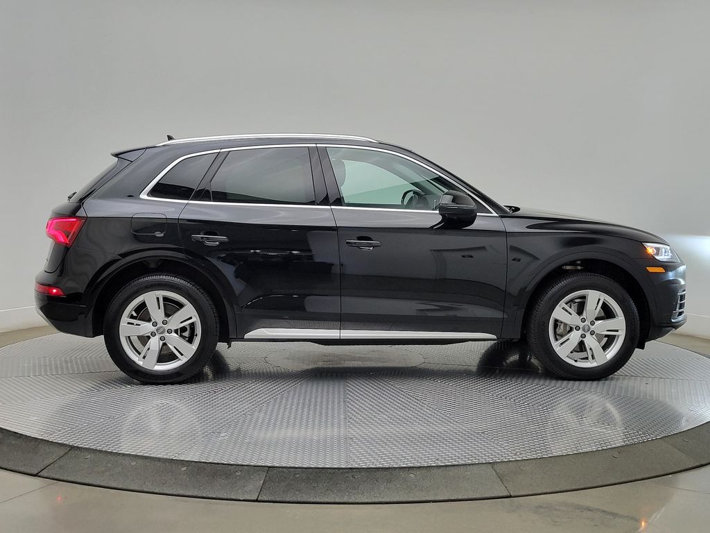 Thumbnail: 2019 Audi Q5 - 6