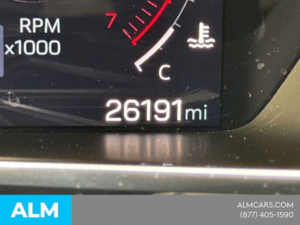 Used 2024 White GMC Elevation image 30