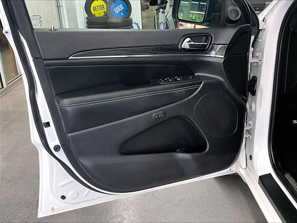 2021 Jeep Grand Cherokee — photo 9