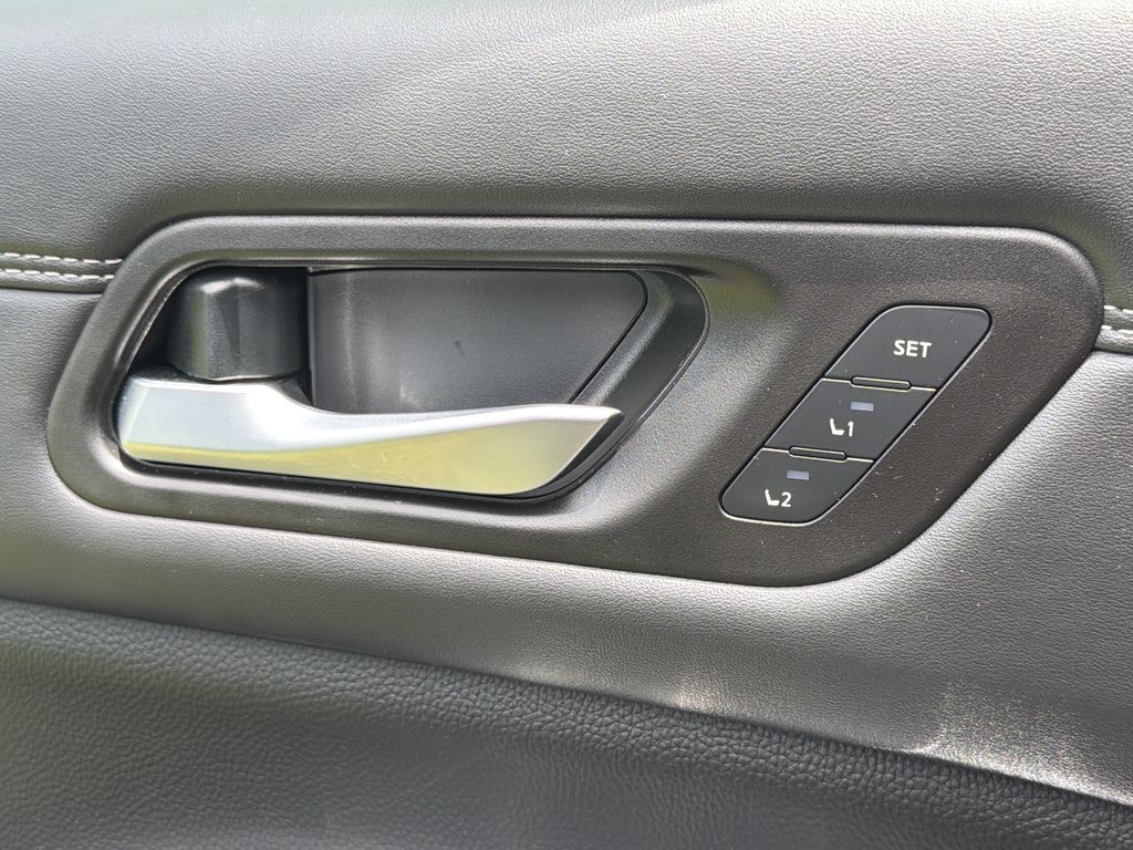 Used 2025 Nissan Pathfinder SUV