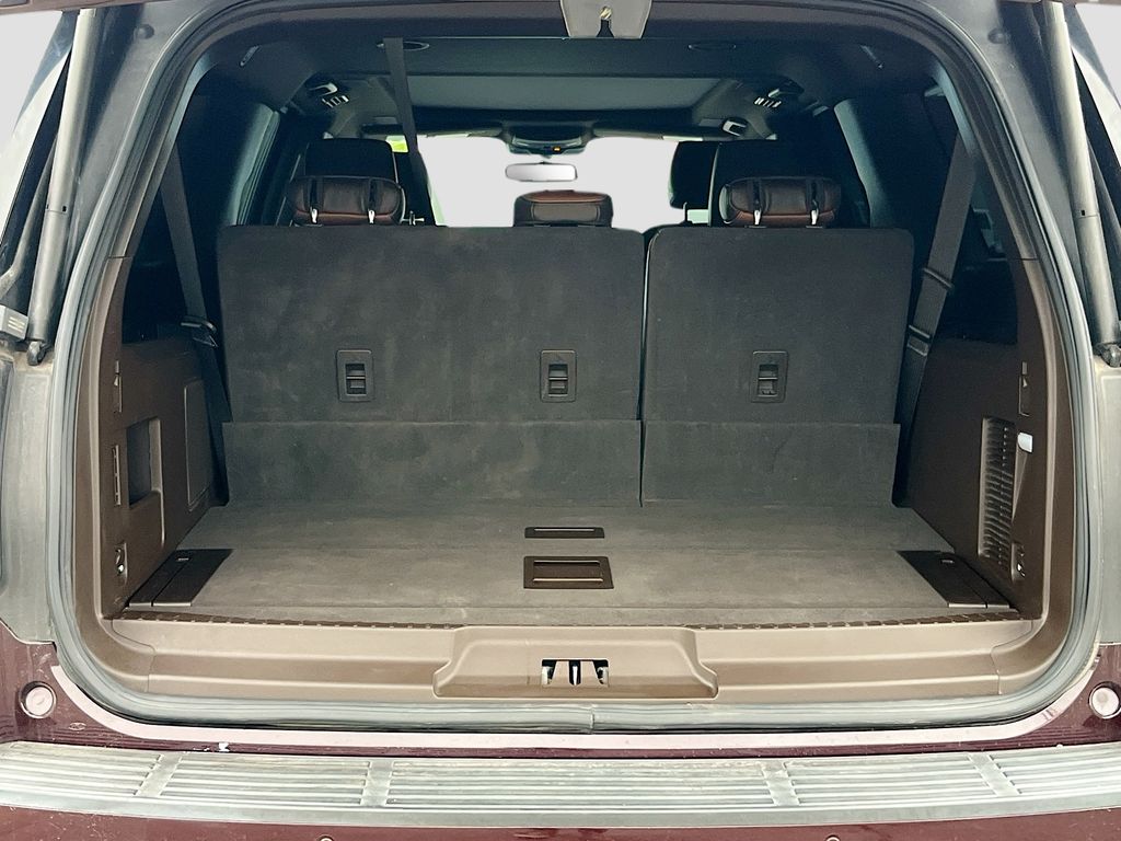 Used 2023 Red Ford King Ranch image 28