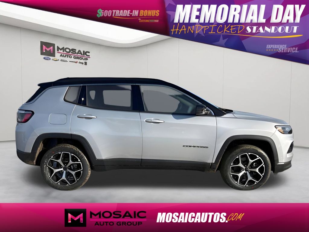 silver zynith metallic clearcoat 2026 Jeep Compass Limited 4WD SUV / Crossover Four-Wheel Drive 8-Speed Automatic
