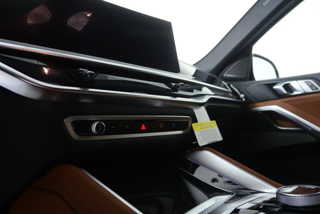 Thumbnail: 2027 BMW X6 - 20