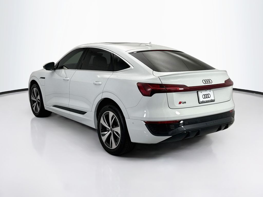 Thumbnail: 2024 Audi Q8 e-tron - 7