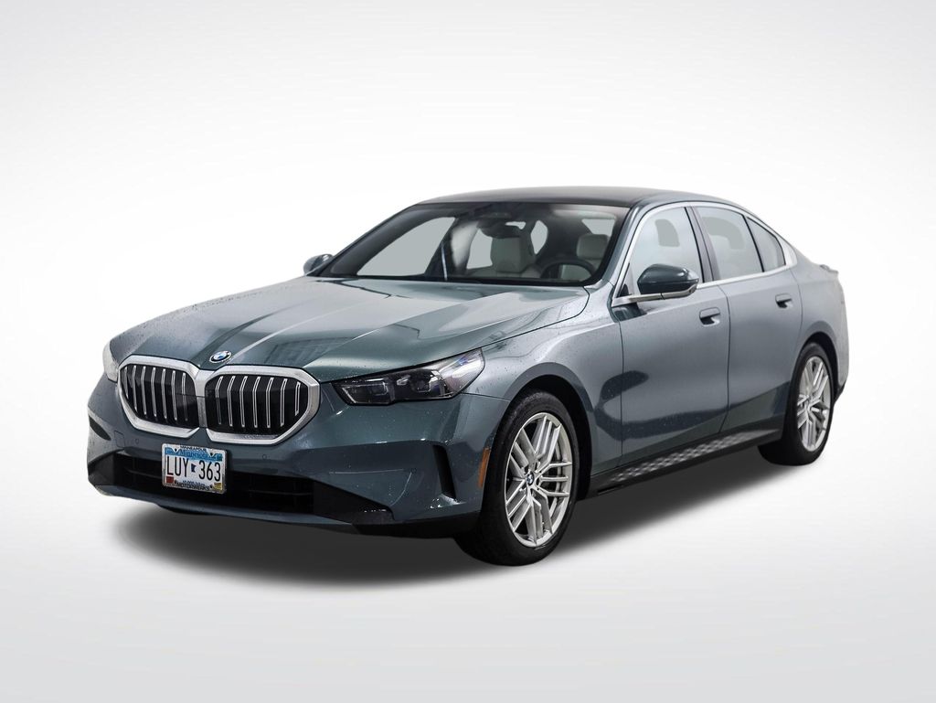 Thumbnail: 2024 BMW 5 Series - 1