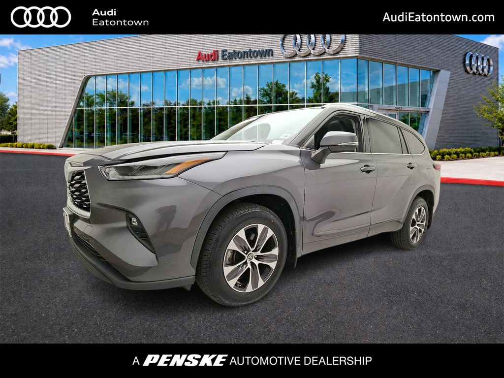 Magnetic Gray Metallic 2021 Toyota Highlander SUV / Crossover All-Wheel Drive 8-Speed Automatic
