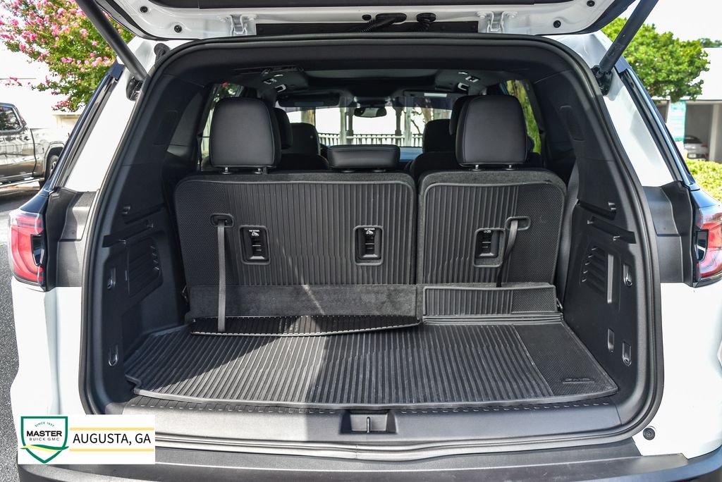 Used 2025 GMC Acadia SUV