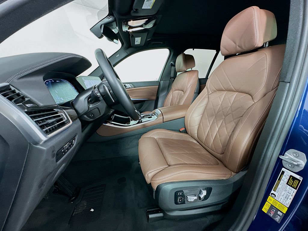 Thumbnail: 2023 BMW X5 - 21