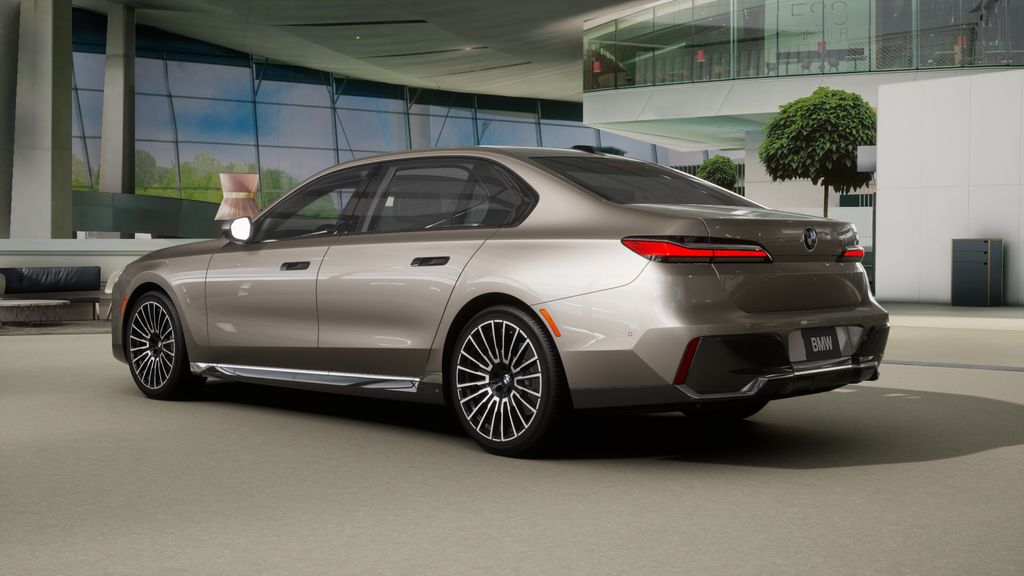 Thumbnail: 2025 BMW 7 Series - 28