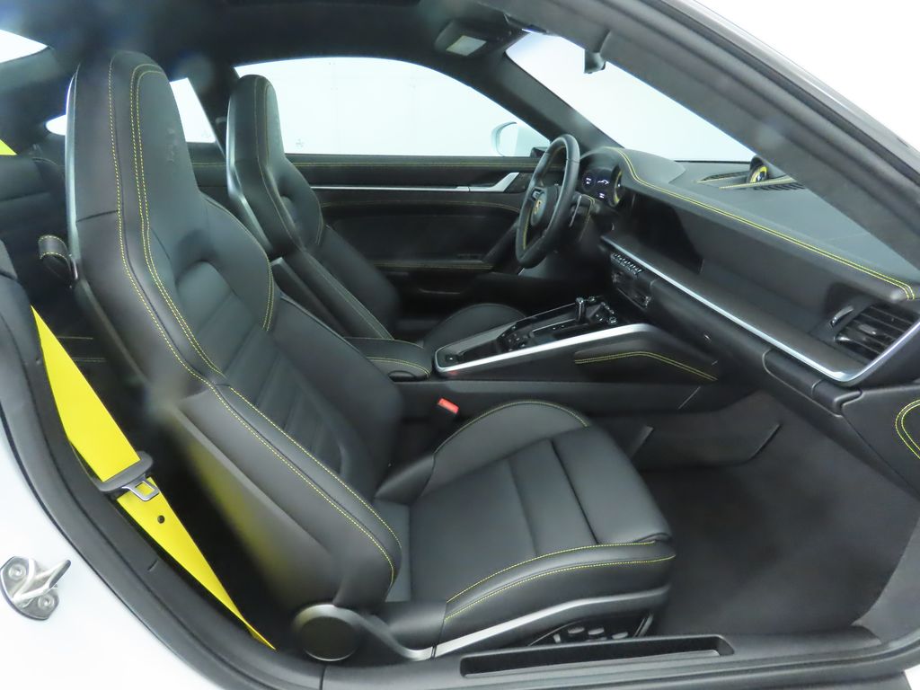 2022 Porsche 911 Turbo 21