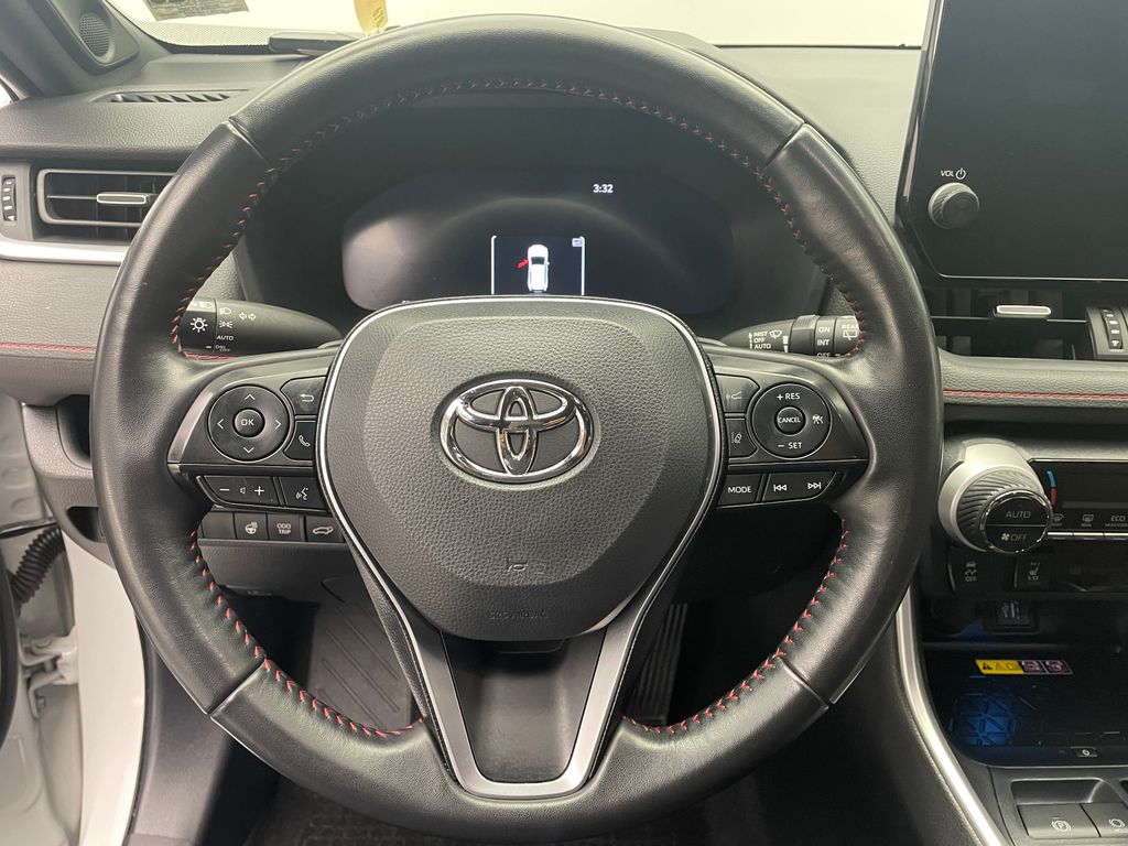 Thumbnail: 2023 Toyota RAV4 - 21