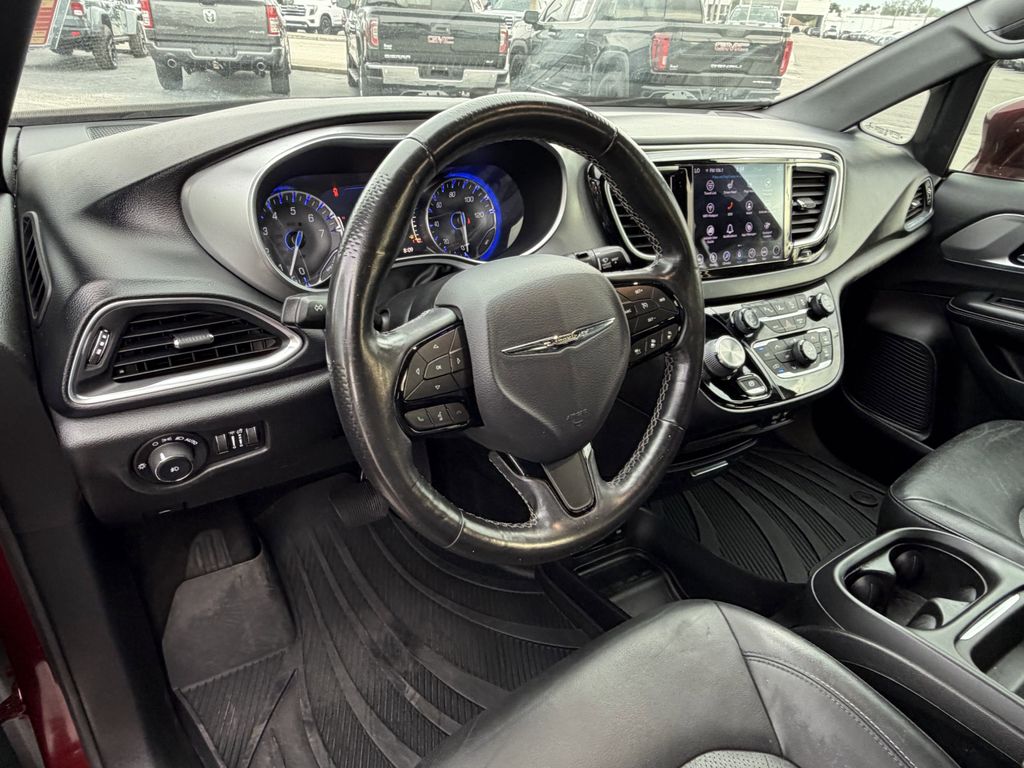 used 2019 Chrysler Pacifica car, priced at $15,392
