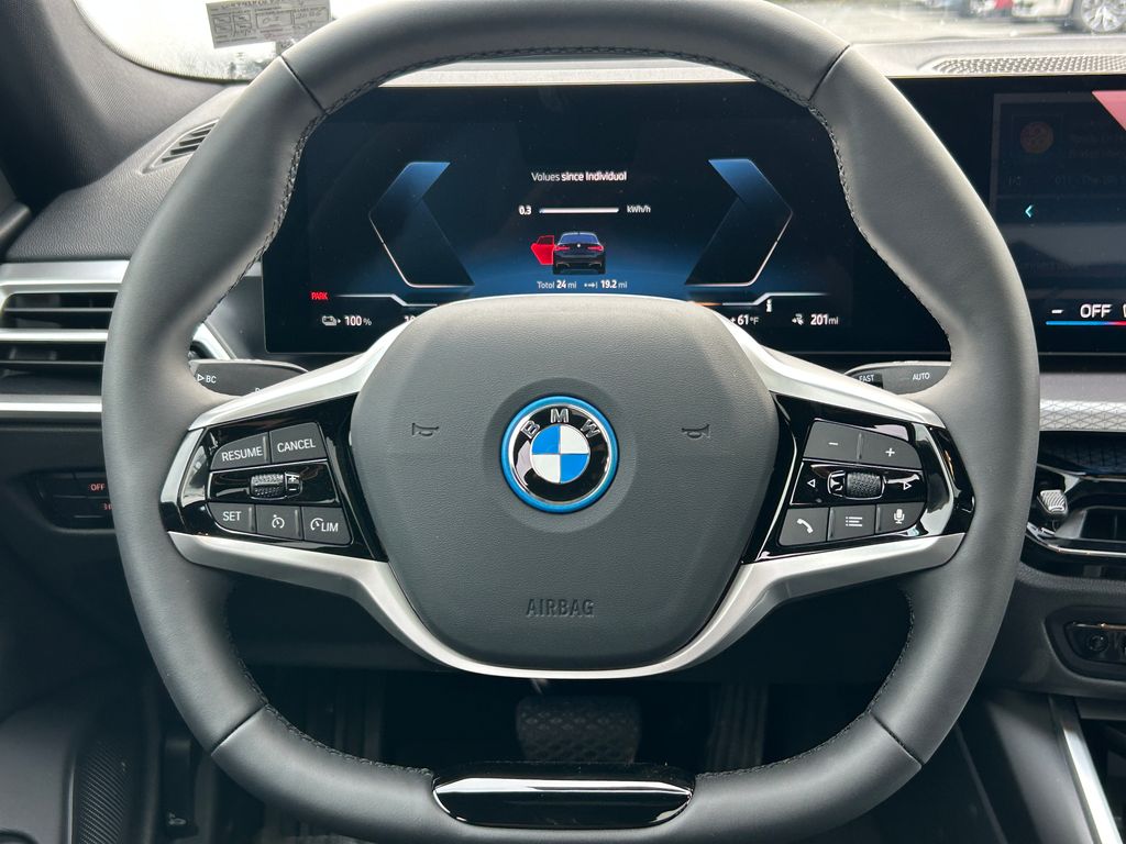 Thumbnail: 2025 BMW i4 - 18
