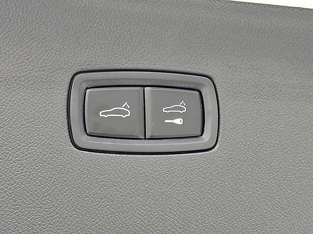 Thumbnail: 2025 Porsche  - 31