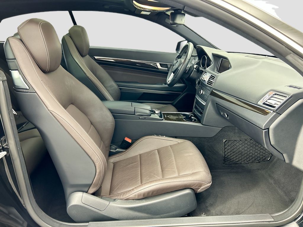 Thumbnail: 2017 Mercedes-Benz E-Class - 19