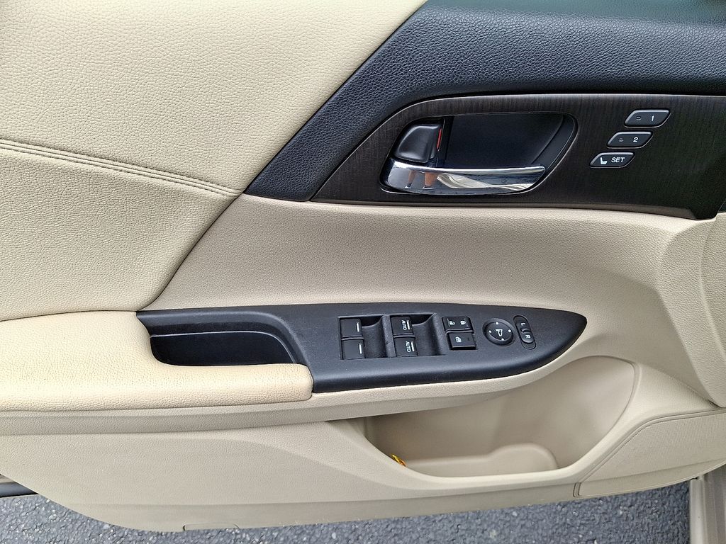 Thumbnail: 2014 Honda Accord - 13
