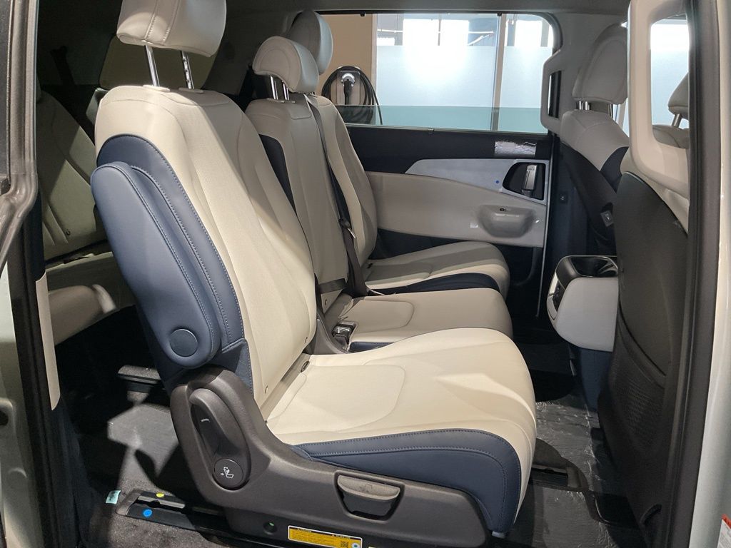 New 2026 Silver Kia EX image 23