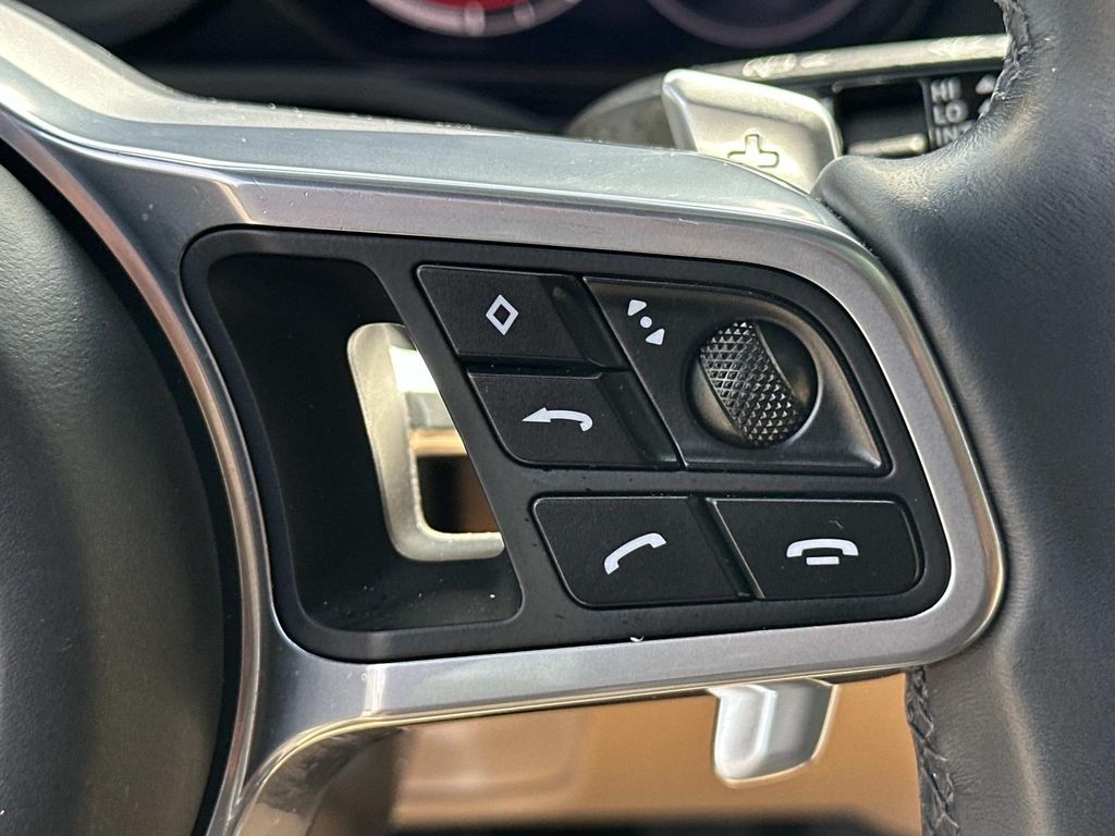 Thumbnail: 2022 Porsche Cayenne - 24