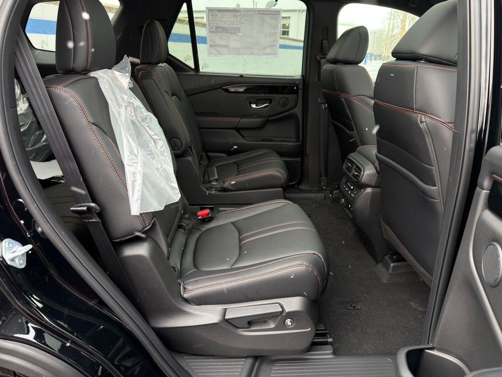 Thumbnail: 2026 Honda Pilot - 24