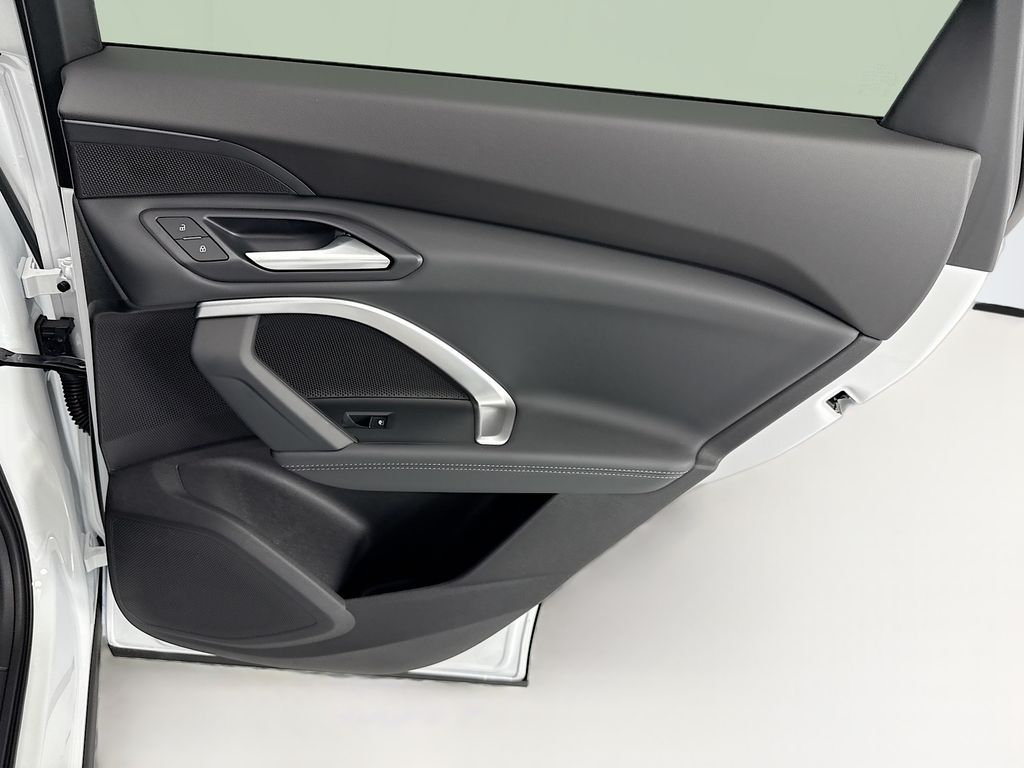 Thumbnail: 2026 Audi Q5 - 27