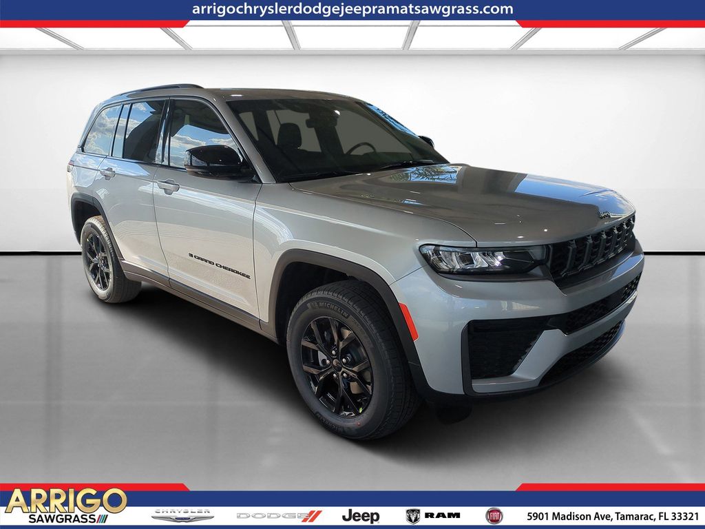 2026 Jeep Grand Cherokee Laredo