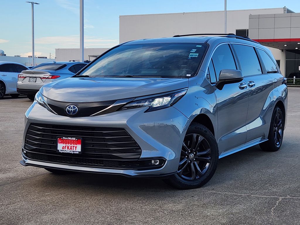 Cement 2024 Toyota Sienna Minivan All-Wheel Drive Continuously Variable Transmission
