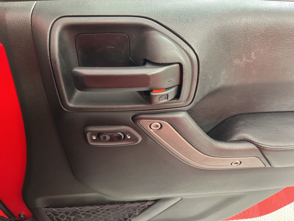 Thumbnail: 2017 Jeep Wrangler - 11