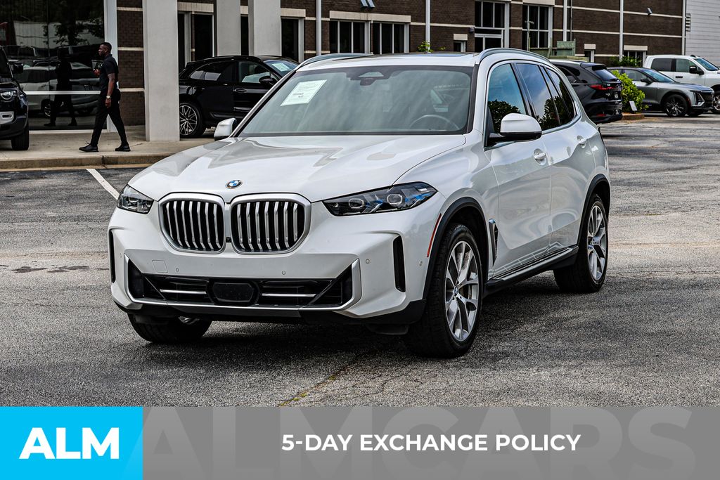 Used 2024 White BMW sDrive40i/MT Certified image 4