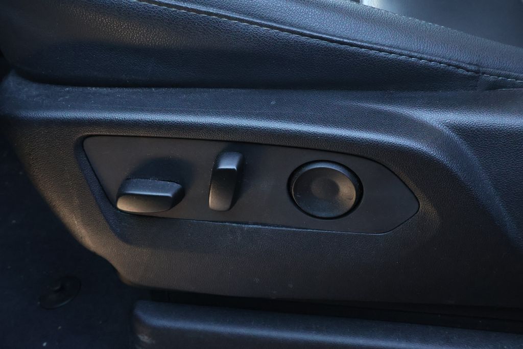 Thumbnail: 2023 Chevrolet Tahoe - 14