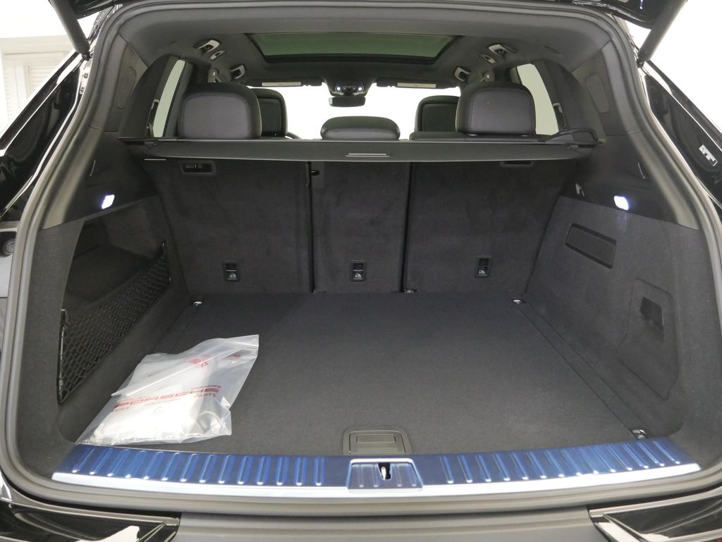 Thumbnail: 2026 Porsche Cayenne - 24