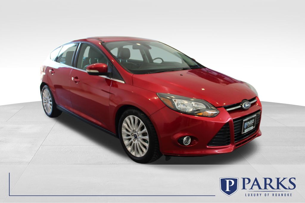 2012 Ford Focus Titanium Hatchback