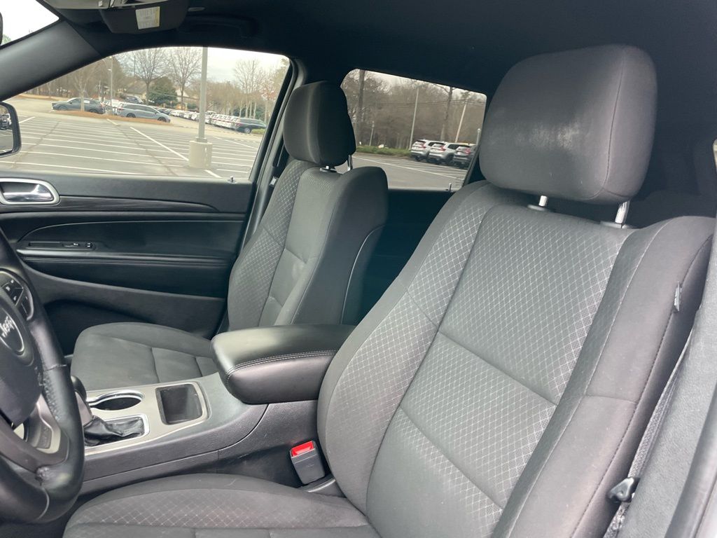 Thumbnail: 2021 Jeep Grand Cherokee - 25