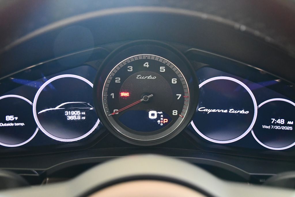 Thumbnail: 2020 Porsche Cayenne - 29