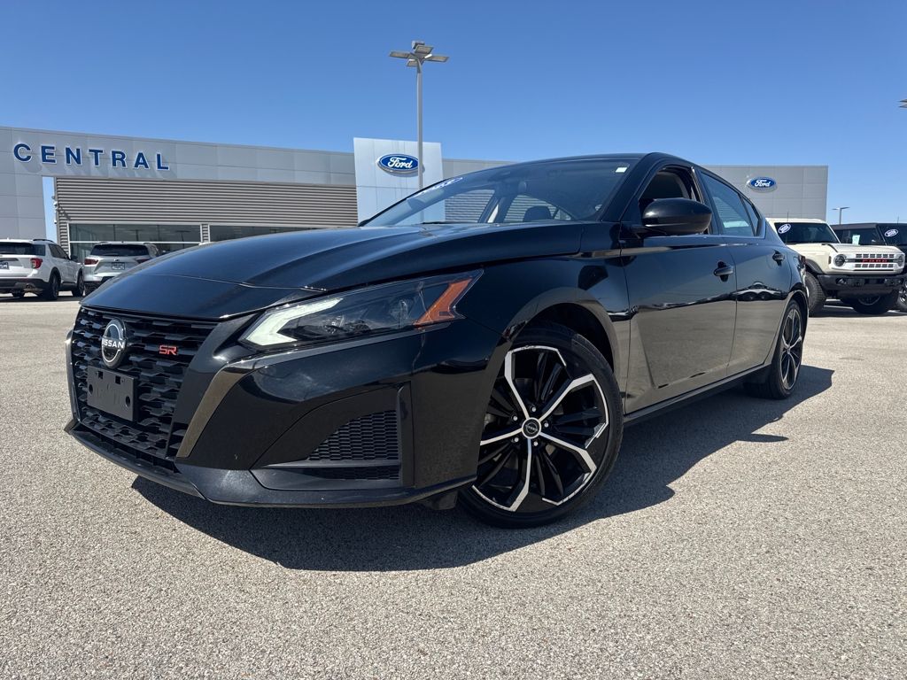 2023 Nissan Altima 2.5 SR FWD