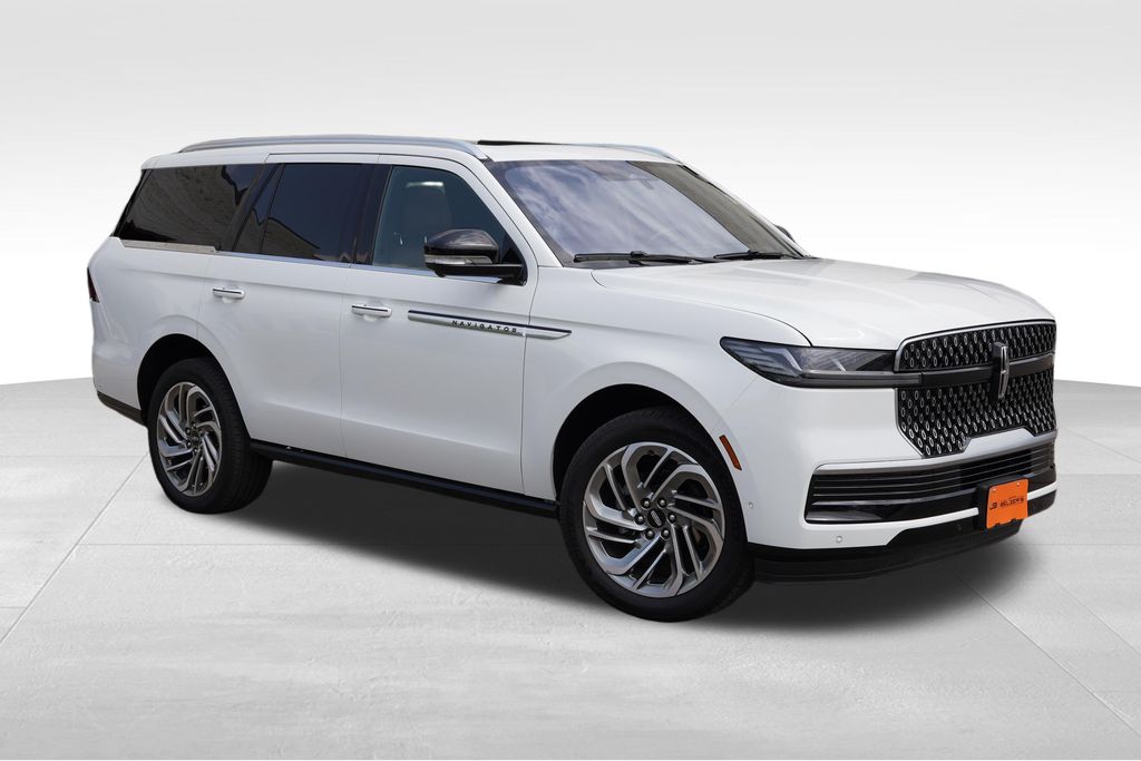 Pristine White Metallic Tri-Coat 2025 Lincoln Navigator SUV / Crossover Four-Wheel Drive Automatic