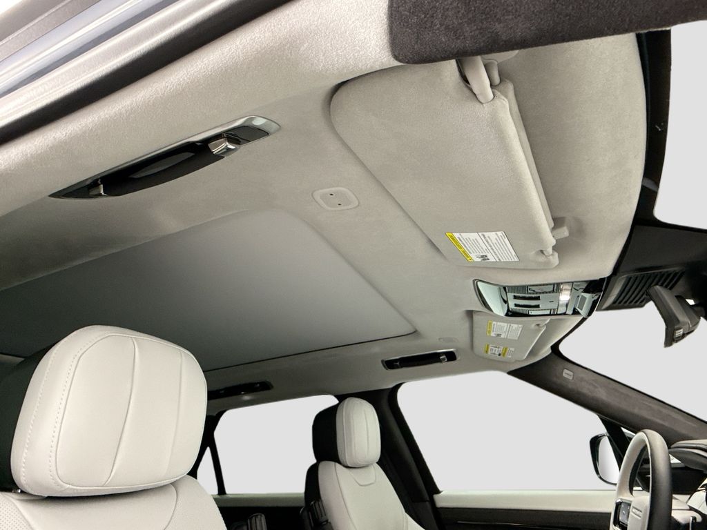 Thumbnail: 2023 Land Rover Range Rover Sport - 20